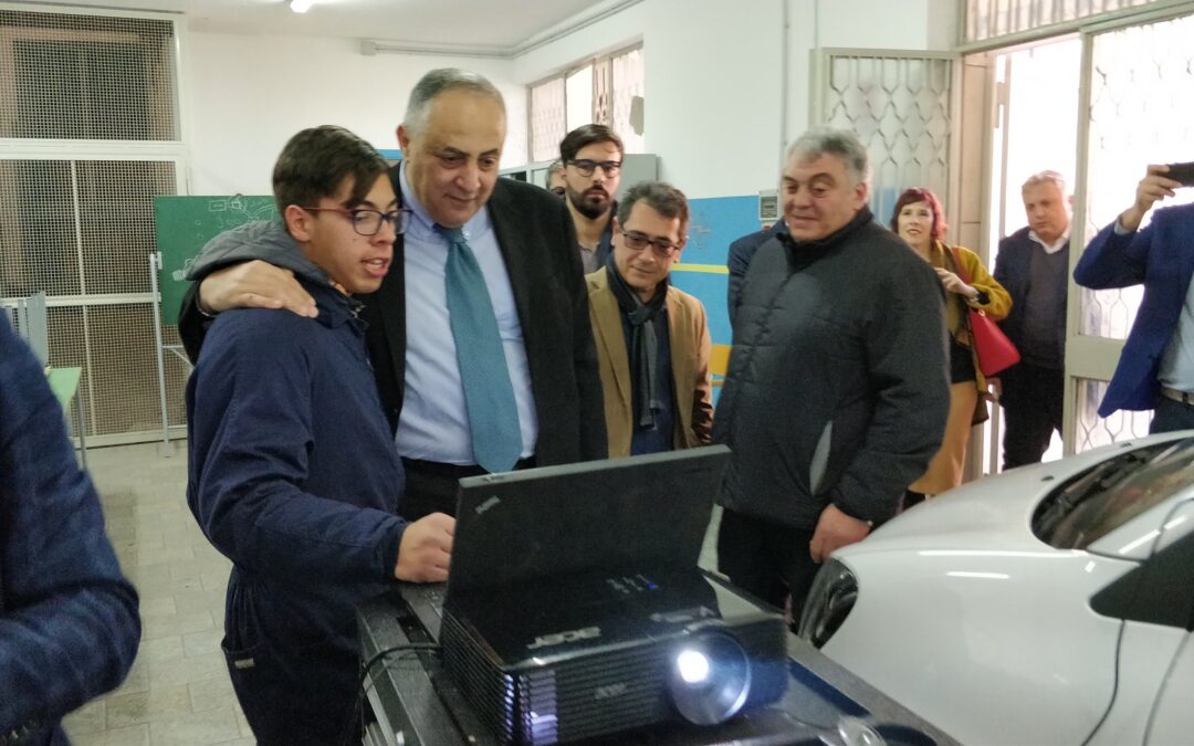 L’assessore regionale all’Istruzione e Formazione, Roberto Lagalla, visita la sede di via Merlino (Catania)